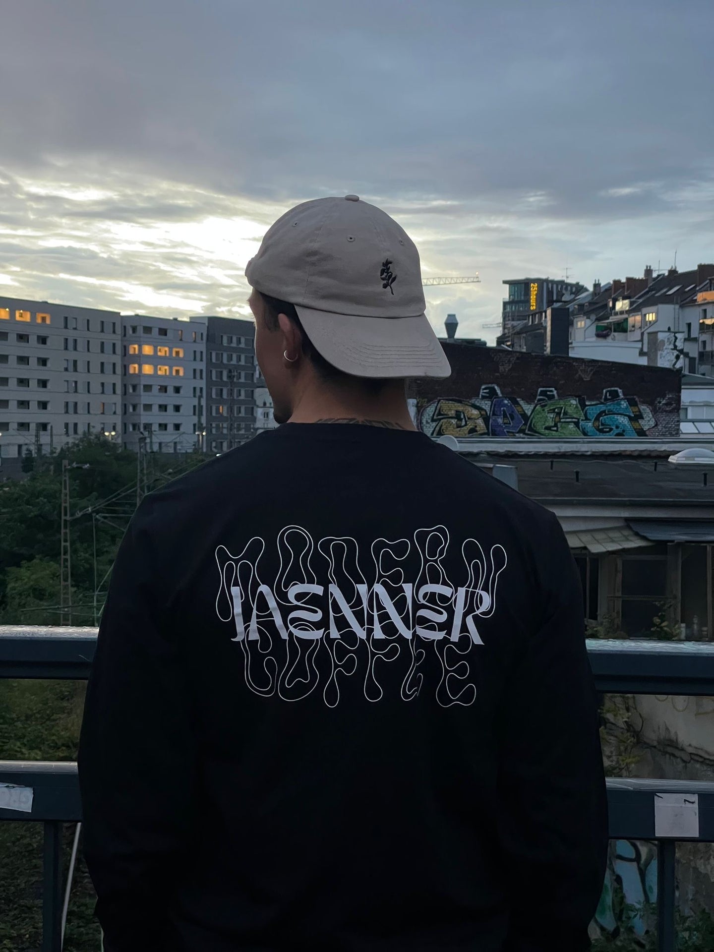 Jaenner Merch Longsleeve L